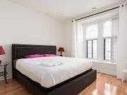 2124 Rue Tupper Montréal QC H3H 1P2 3 Bedroom Apartment...