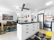 2/12 Auric Place, Maddington, 6109, WA