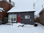 212 Rosslyn Ave North