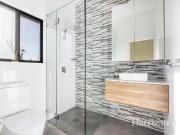 2/12 Somervell Street, Annerley QLD 4103