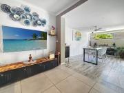 2/136 Broadwater Avenue, MAROOCHYDORE, QLD 4558 House...