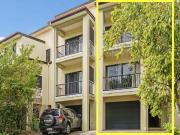 2/14 Mulgrave Crescent, Varsity Lakes, QLD 4227