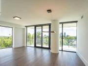 215 Lonsdale Road