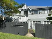 2/15 Phelan St Clayfield QLD 4011, Australia