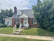 215 S Jackson St, Harrisburg, IL 62946