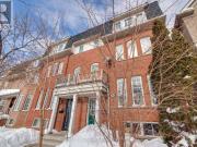 2162 ST CLAIR AVENUE W