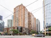 216 633 Bay Street, Toronto, M5G 2G4