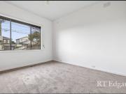 Spacious Living in Prime Preston Location!