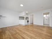 2/195 Scarborough Street, Southport QLD 4215 House For Rent.