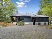 219 Rowanwood Lane, Huntsville Stephenson, ON, P0B 1M0...