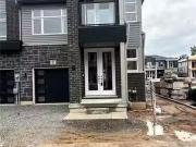 21 5672 Dorchester Road, Niagara Falls, ON, L2G 5S3...
