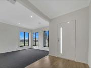 “BEAUTIFUL FAMILY HOME IN A FANTASTIC LOCATION !”