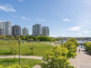 2201 1 Strathmore Mews