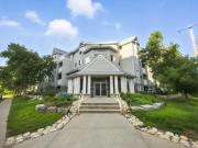 2204 1 Street SW 109 Calgary, AB T2S 1P4