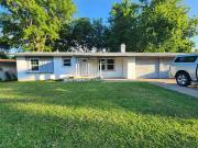 2206 Huntington Drive