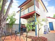 2/20 Livingstone Street, Yeerongpilly, QLD 4105