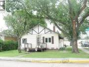 221 7Th Avenue W, Assiniboia, SK, S0H 0B0 house for sale Li.