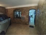 221 Área Útil Casa Alugar, 4 Dormitórios localizado em...