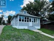 221 Dufferin Street E, Swift Current, SK, S9H 1W3 house for.