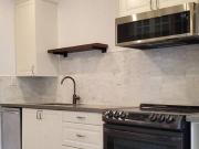 221 Lauder Avenue Toronto ON M6E 3H5 2 Bedroom Apartment...