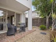 2/21 Robert Street, Mudgeeraba, QLD 4213