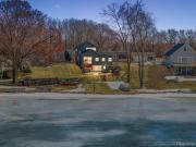 222 Ackerson Lake Dr, Jackson, MI 49201