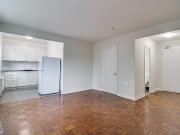 222 Wellesley Street East Studio Apartment for Rent at...