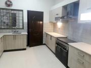 2250 Ft² Flat for Rent