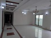 2250 Ft² Flat for Rent