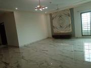 2250 Ft² Flat for Sale