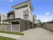 2/25 Appel Street, COOLANGATTA House for rent Listed by...