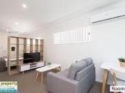 2/25 Arakurta Street, Lota, QLD 4179