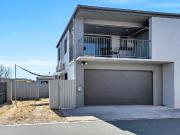 2/27 Newbold Lane, Gungahlin ACT 2912 Townhouse For Rent...