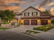 2283 E Sarazen Ave, Fresno, CA 93730
