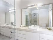 FULLY FURNISHED IN VIEW STREET AVAILABLE IN MAY