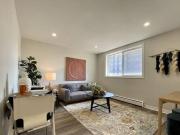 229 Mohawk Road East 12 Hamilton ON L9A 2H5 1 Bedroom...