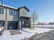 22 1 Stonehart Lane, Barrie, ON, L4M 7E8 house for sale...