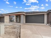22 Bonza Circuit, Clyde North, VIC 3978