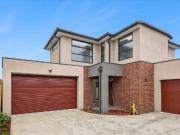 2/2 Piedmont Close, Endeavour Hills VIC 3802 House For...