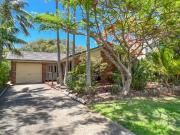 22 Ti Tree Road, SANDY BEACH House for rent Listed by...
