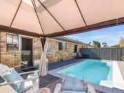 2/2 Warrie Close, Paradise Point QLD 4216 Duplex For Rent.