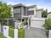 2/30 Ganges Street, WEST END Townhouse for rent Listed...
