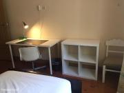 231087 Quarto com cama de solteiro em.