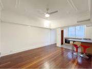 2/31 Gladstone Road, HIGHGATE HILL Apartment for rent...