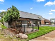 2332 N Clinton Street