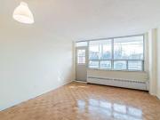 2340 Hurontario St B7 Mississauga ON L5B 1N1 2 Bedroom...