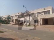 235sq yd Villas at Precinct 31 Close to Gallery and...