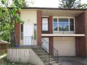 236 Bayfield Street Upper Barrie ON L4M 3B7 4 Bedroom...