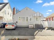 236 Gallatin St, Providence, RI 02907