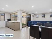 2/3 Peppermint Gardens, AUBIN GROVE WA 6164